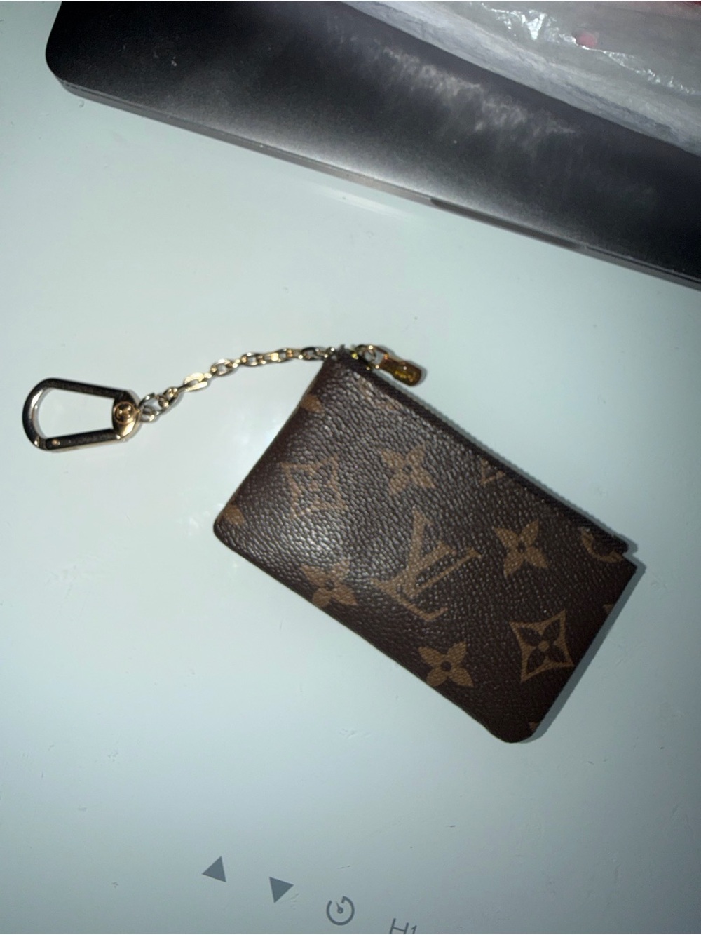 Louis Vuitton Monogram Canvas Key & Card Holder with Gold Chain - Picture 5 of 5